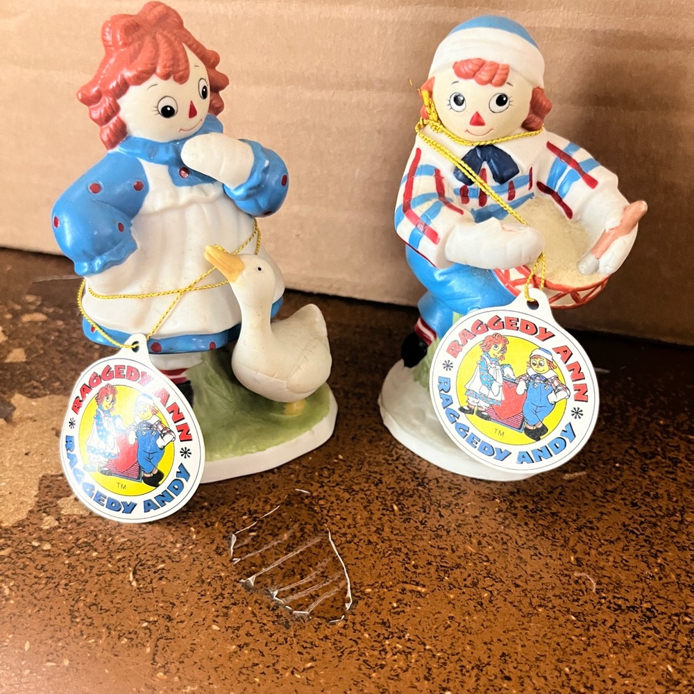 Vtg FLAMBRO Raggedy Ann & Andy Ceramic Figurine | Licensed FLAMBRO Macmillan '87 - Picture 2 of 7